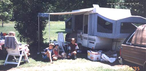 camping balcon de Pitres